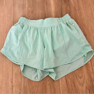 Lululemon Hotty Hot Short II low rise
